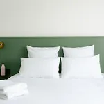 Le Lieu 2*