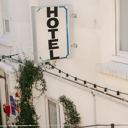 Hotel Le Lieu 2*