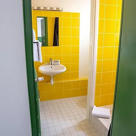 Le Lieu 2* Nantes