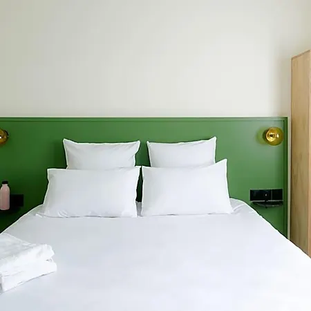 Le Lieu Otel 2*