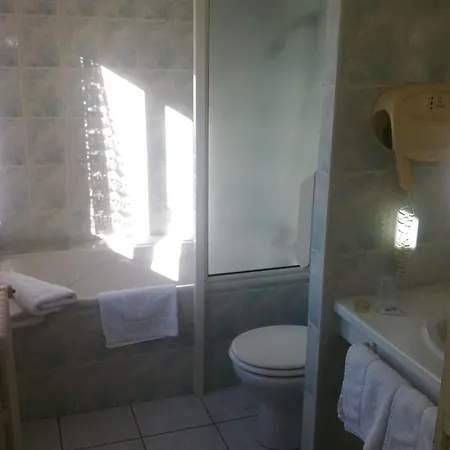 Le Lieu Hotel 2*